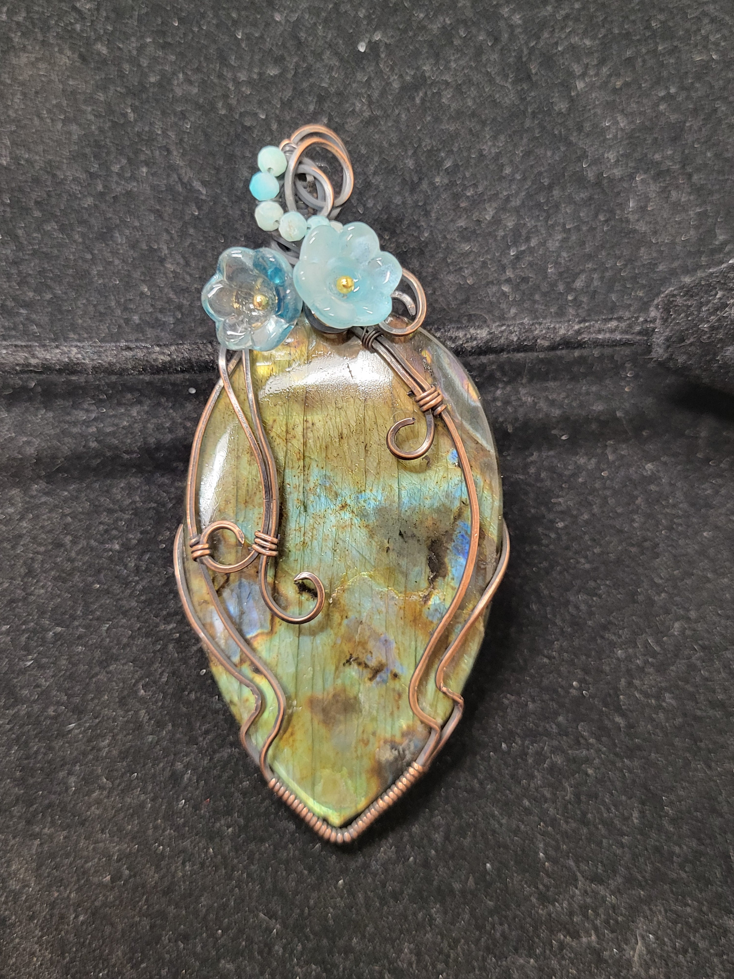 Spectrolite labradorite 2